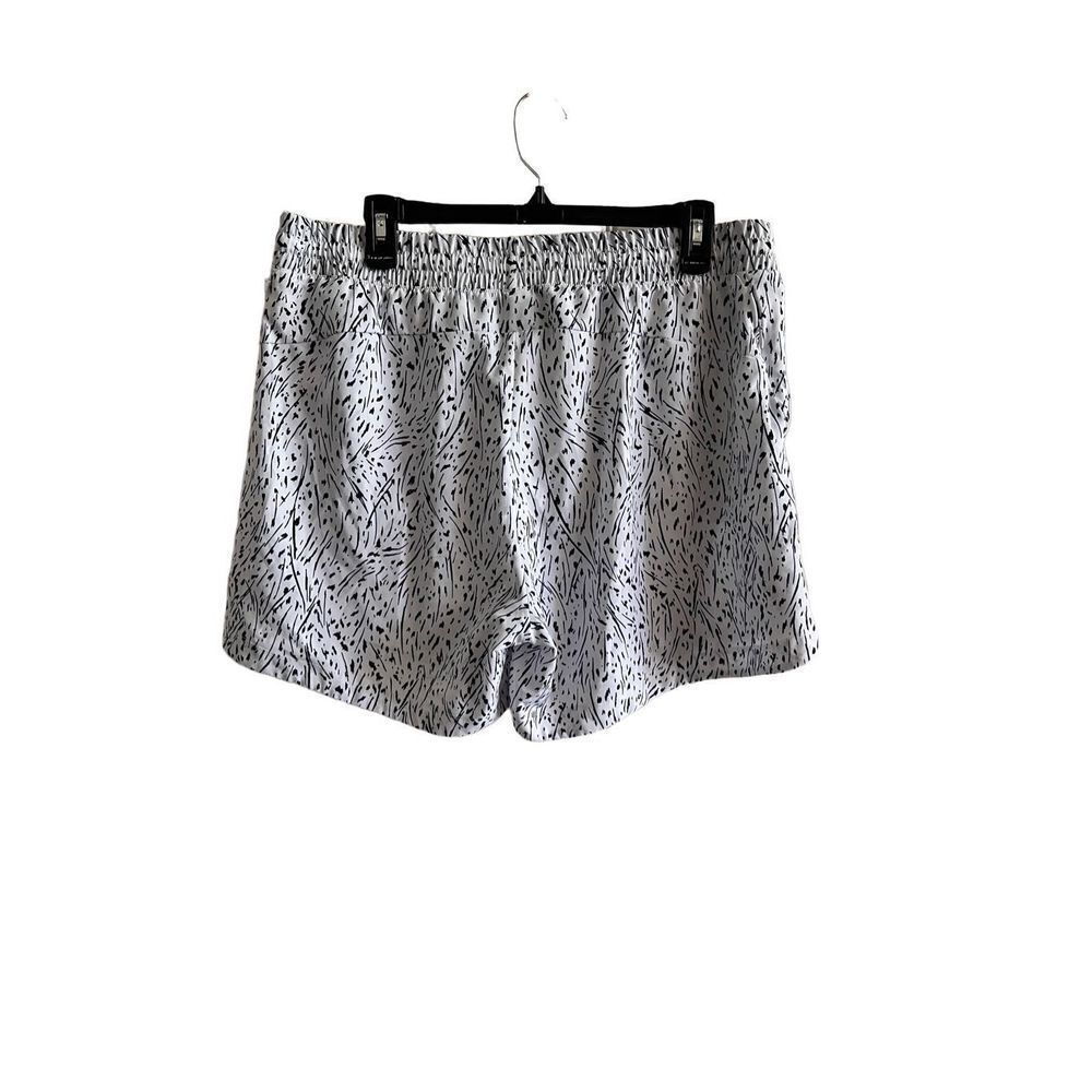 Marika elastic waist running shorts. Size XL - Picture 2 of 4